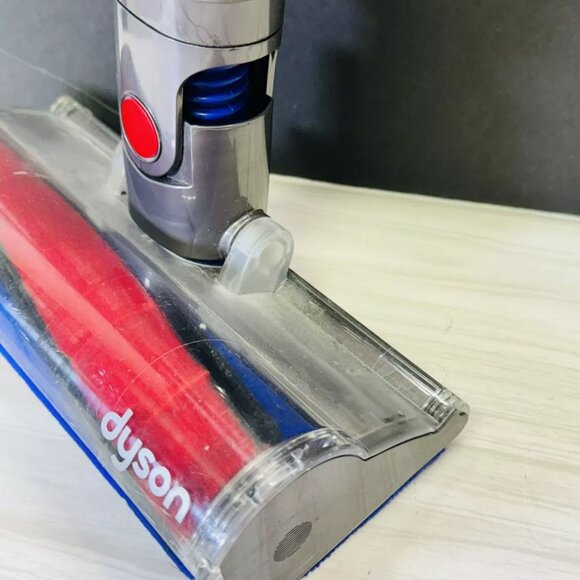 Dyson Vacuum Attachment - Red and Blue - Picture 4 of 6